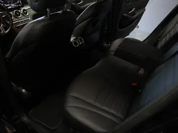 Mercedes-Benz GLC 300 de 4Matic 9G-TRONIC