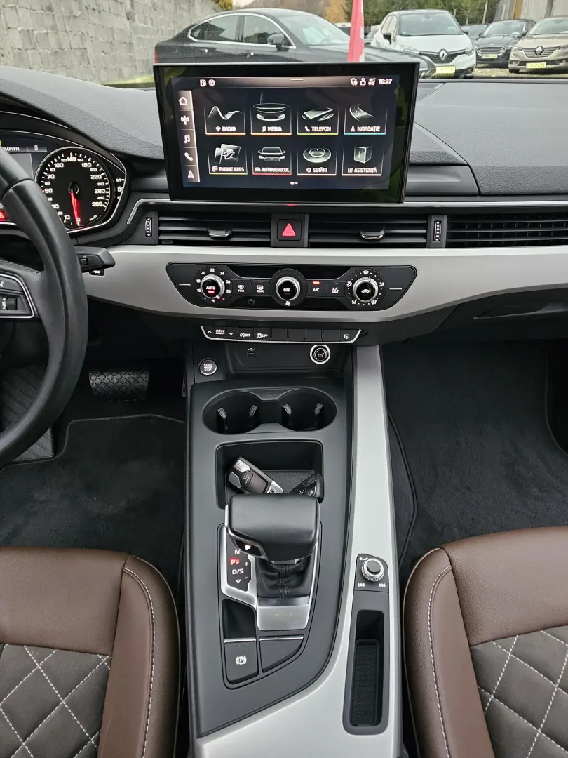 AUDI A4 BERLINA S-Line