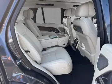 Range Rover P530 Autobiography