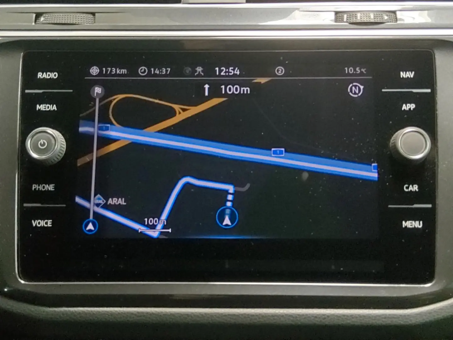 VOLKSWAGEN Tiguan 2.0 TDI Life ACC LED Massage LEASING