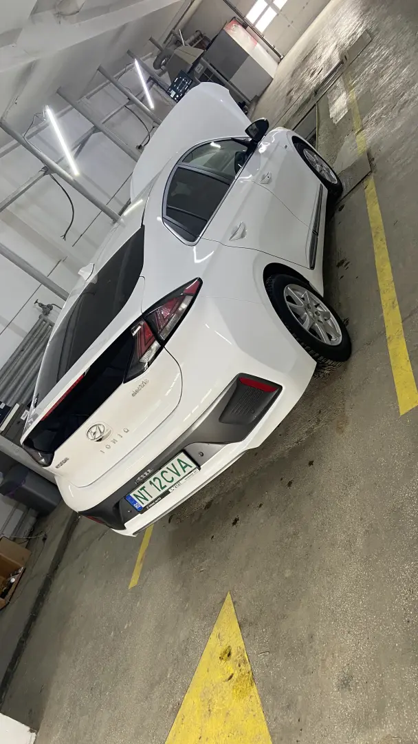 Hyundai IONIQ