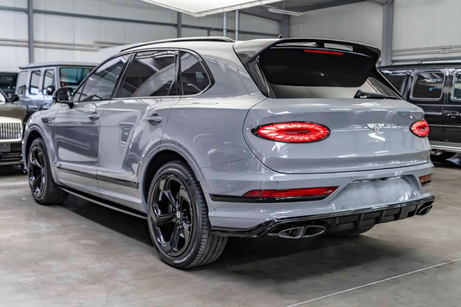 Bentayga 4.0 V8 S / Naim / All Terr / NP:345.100