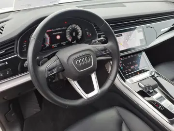 Q8 45 TDI quattro S-Line Air Suspension Matrix