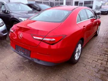 Mercedes-Benz CLA 180