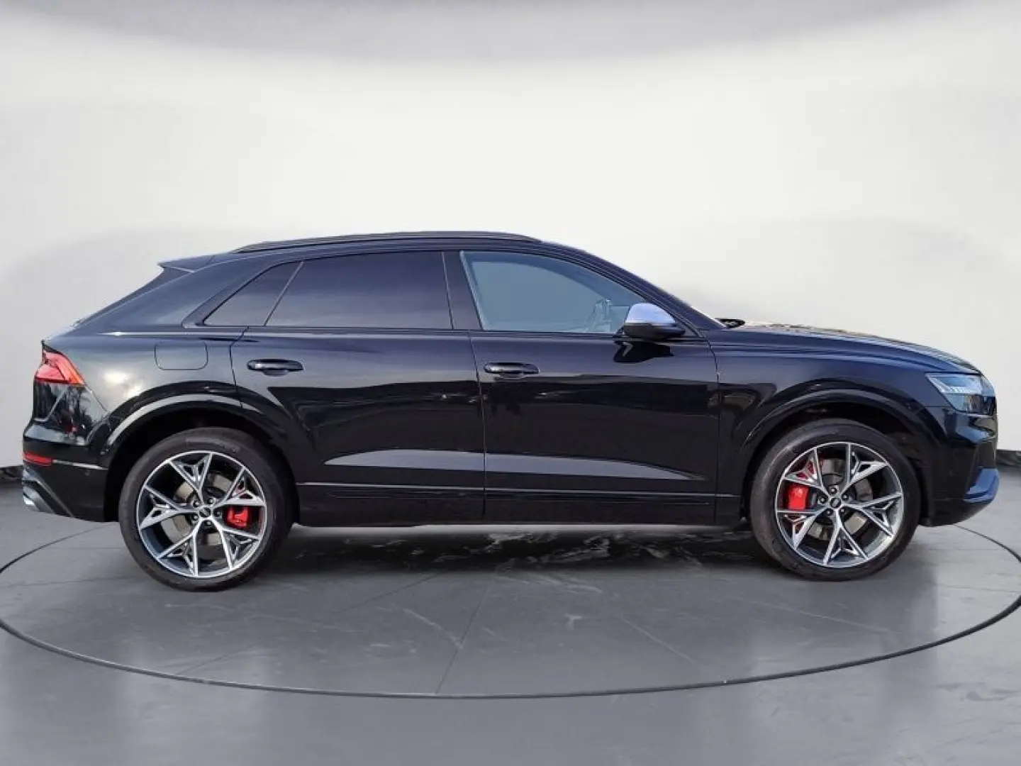SQ8 TFSI 373(507) kW(PS) tiptronic