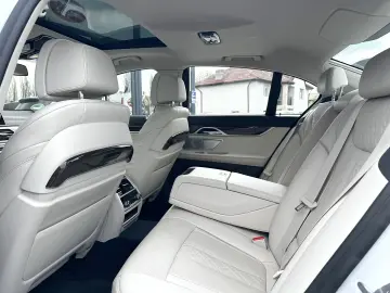 BMW 745e iPerformance