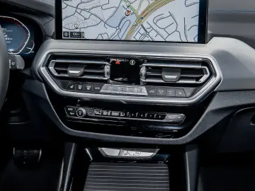 iX3 HUD PANO ACC AHK 360°KAM RFK NAVI Standh.
