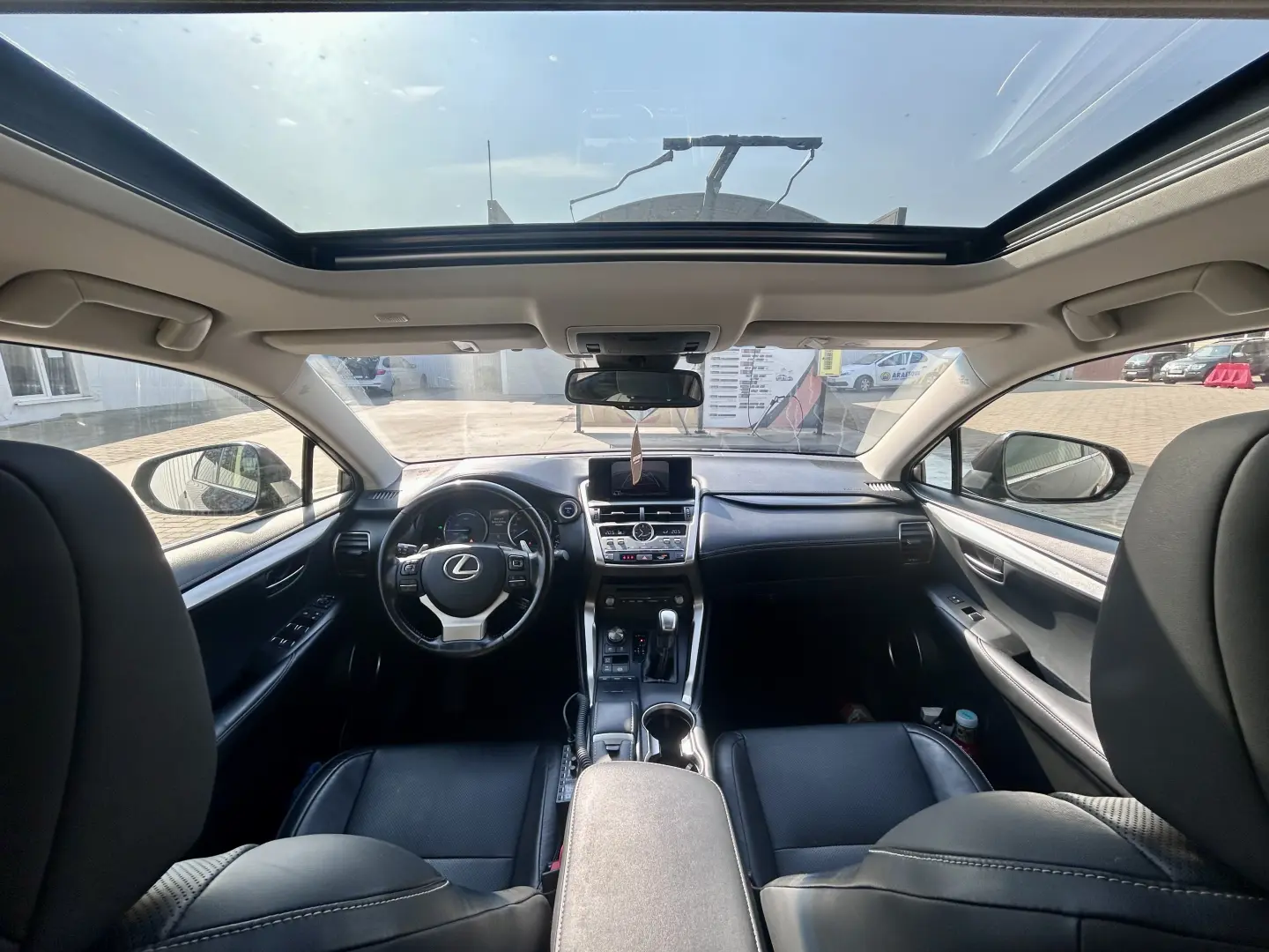 Lexus NX 300