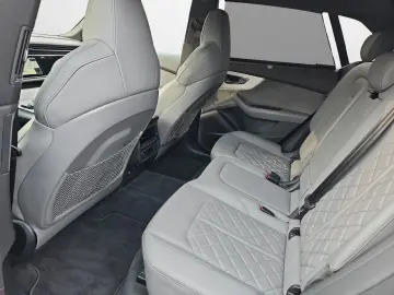Q8 55 TFSI e tiptronic quattro S line NaviPlus
