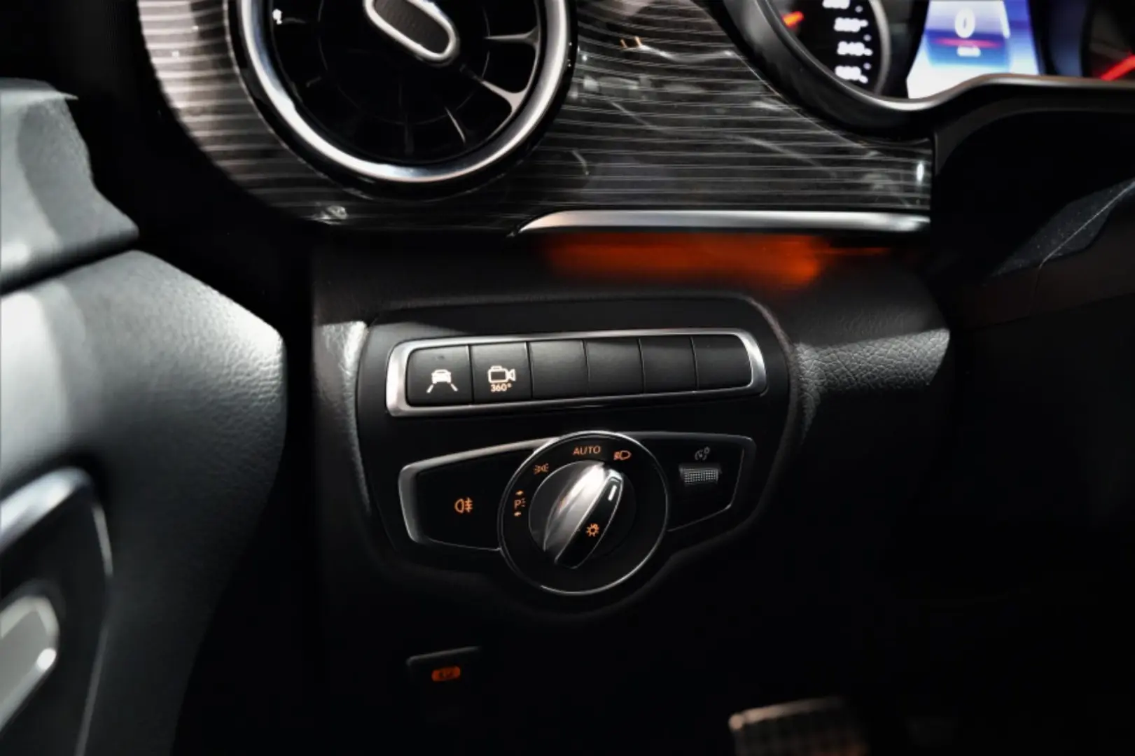 V 300d*SPORT-PAKET*LEDER*COMAND*LED*360°KAM*DAB*