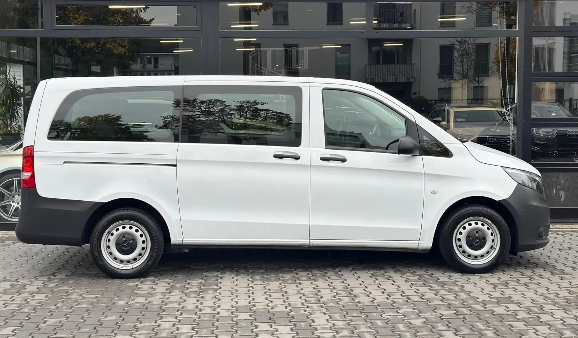 Vito Tourer 114 9G Lang 8-Sitze Navi PDC Tempoma