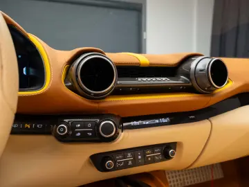 Ferrari 812 GTS
