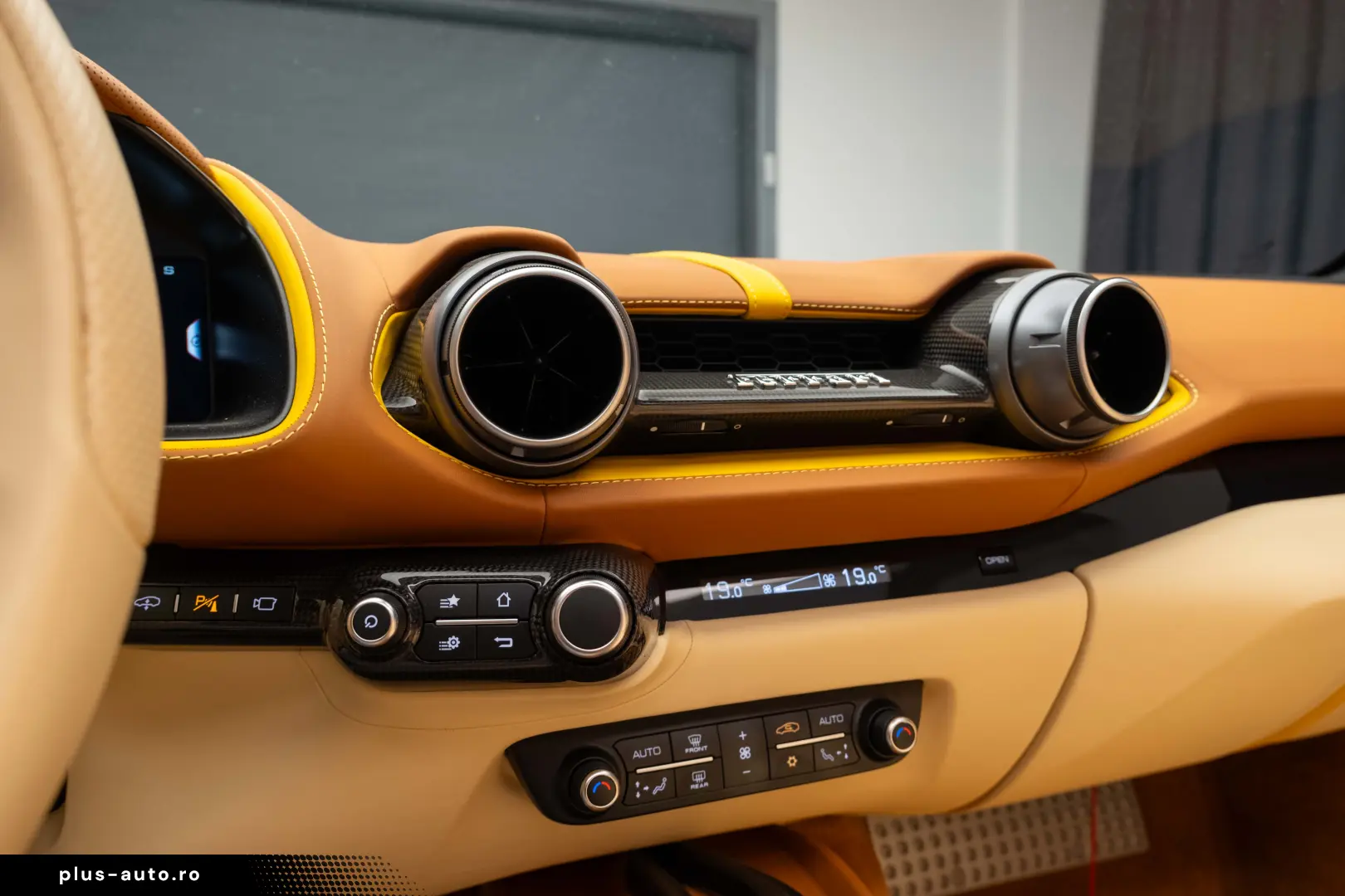 Ferrari 812 GTS