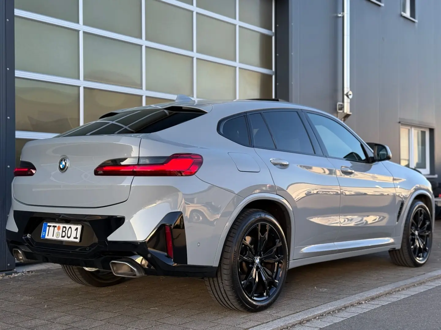 X4 xDrive 30d M-SPORT PANO LASER AHK StdHzg. Key