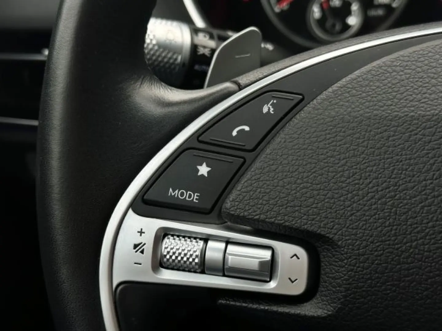 G80 Luxus 2.2 CRDi EU6d DPF AD Leder LED ACC El.