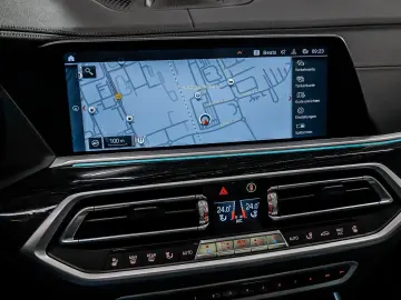 X7 M50i HUD PANO ACC AHK RFK NAVI Standh. LED