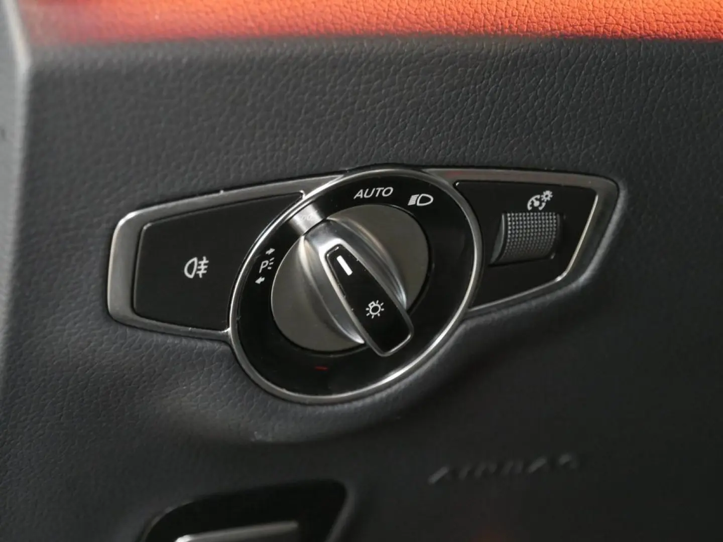 CLS 220 d AMG NIGHT DISTR SHZ LED NAVI 360° LM
