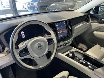 XC60 B4 Plus Dark ACC BLIS Pano Kamera Leder LED
