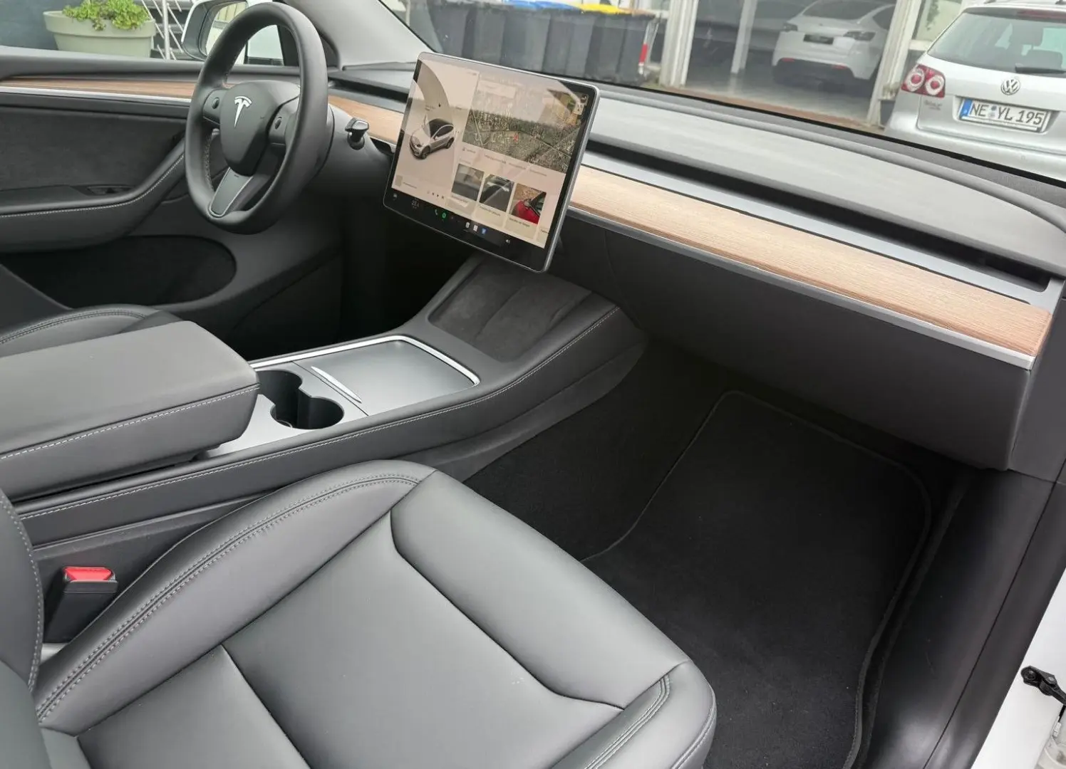 Model Y Long Range AWD * Matrix LED * AHK*