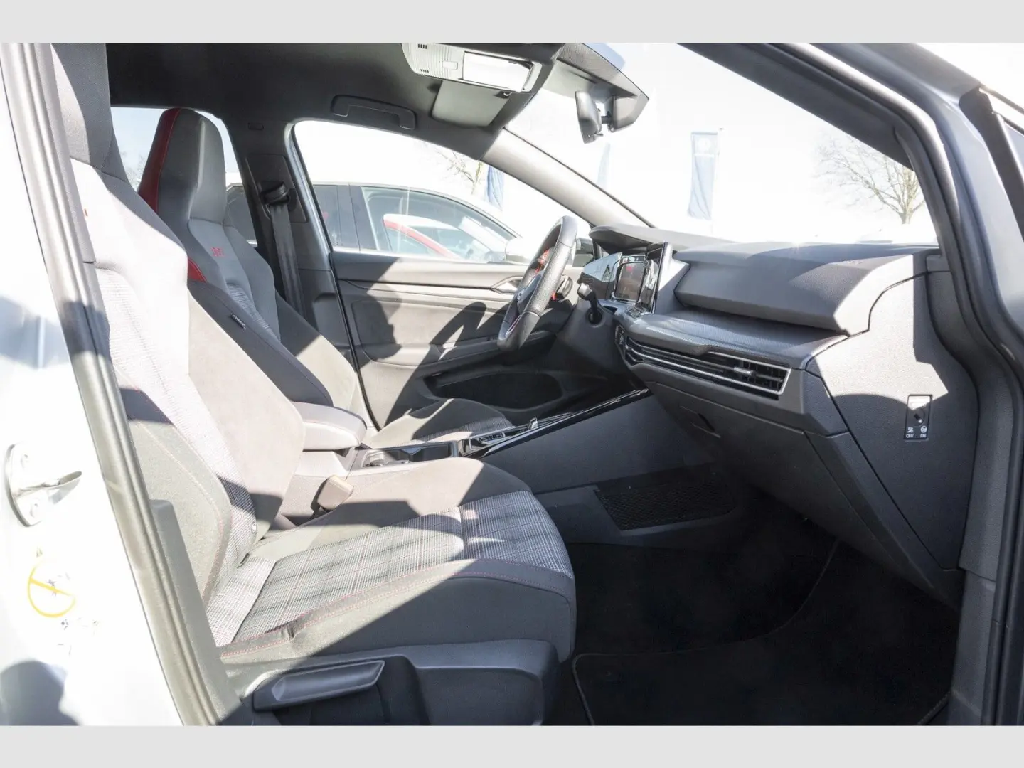 Golf VIII GTI 2.0 TSI DSG Kamera, Black Style, L