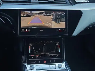 e-tron 50 quattro S line Matrix HUD