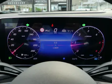 GLC 300d AMG 4M +Panorama+Distronic+360°Kam+MBUX