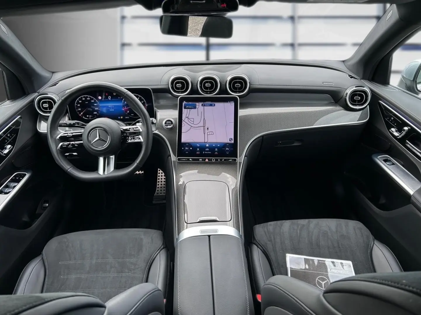 GLC 300 4M AMG+PLUS+AMBIENTE+EASYPACK+LED+KAMERA