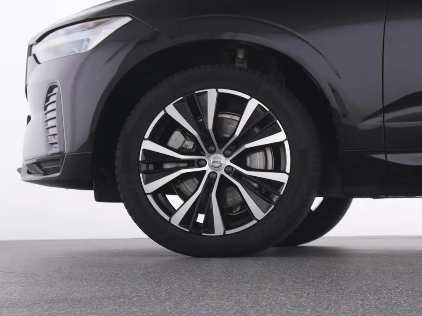 XC60 B4 (B) PLUS DARK+PILOT ASSIST+GOOGLE SERV++