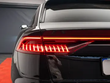 Audi Q8 55 TFSI Hibrid