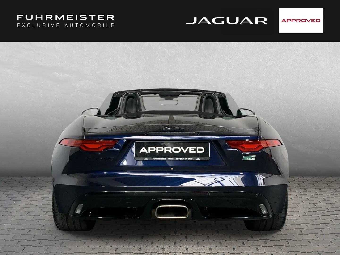 F-Type Cabrio P300 R-Dynamic Black Pack Toter-Wi