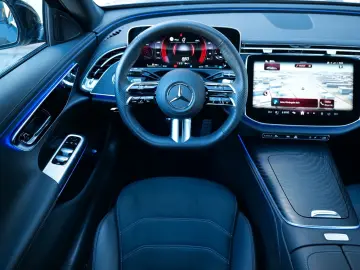 MERCEDES E 220d AMG Line Advanced DISTRONIC+LEASING