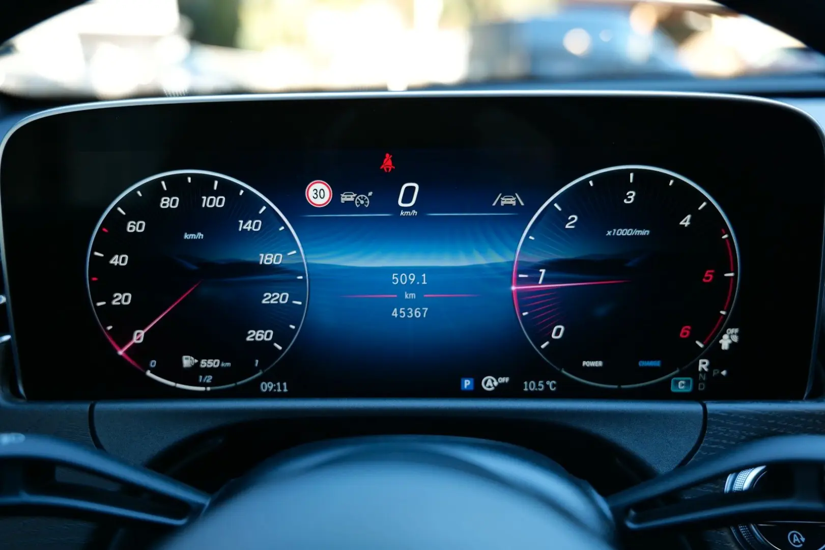 MERCEDES E 220d AMG Line Advanced DISTRONIC+LEASING