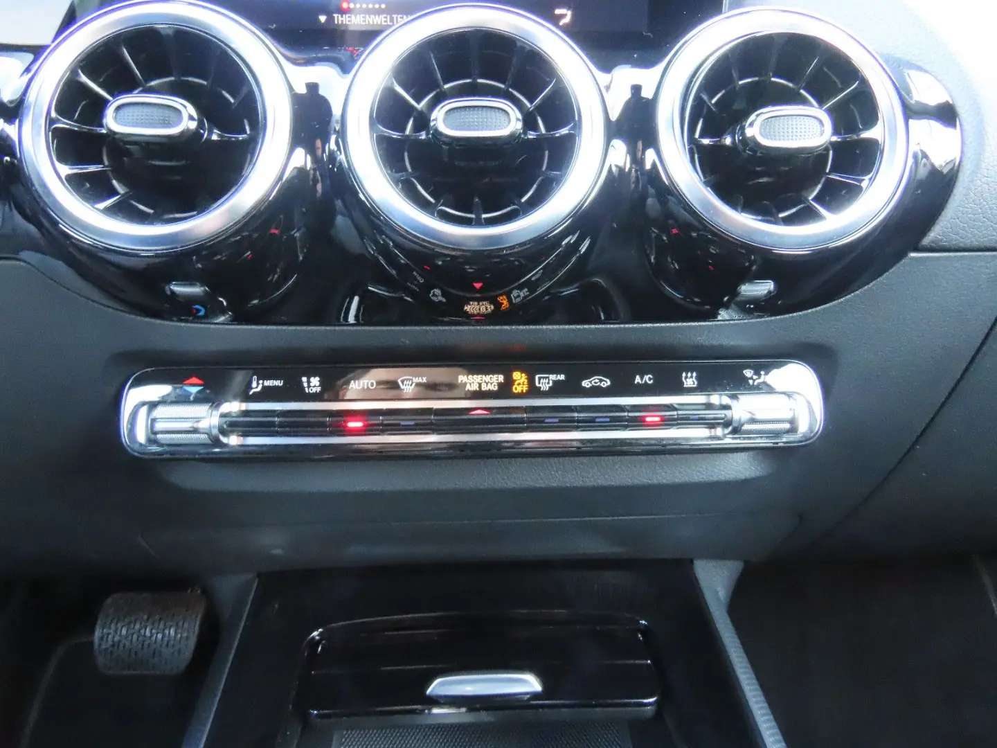 MERCEDES GLA 250 e DCT Style LEASING