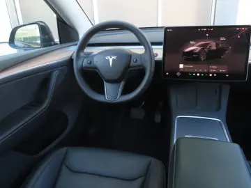 Model Y Long Range AWD 75kWh 2023 , Automatik,
