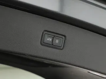 Q7