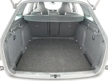 Superb 2.0 TDI 2023 Sportline, Automatik,