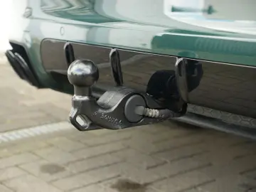 E-Hybrid Coupé  SPORTDESIGN-HINTERACHSL-AHK-VOLL