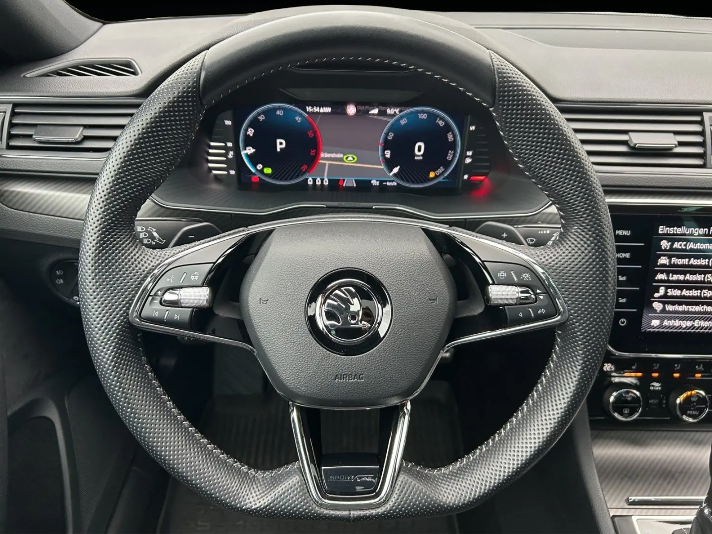 Superb Combi 2.0TDI Sportline/PANO-DA./AHK/360°K