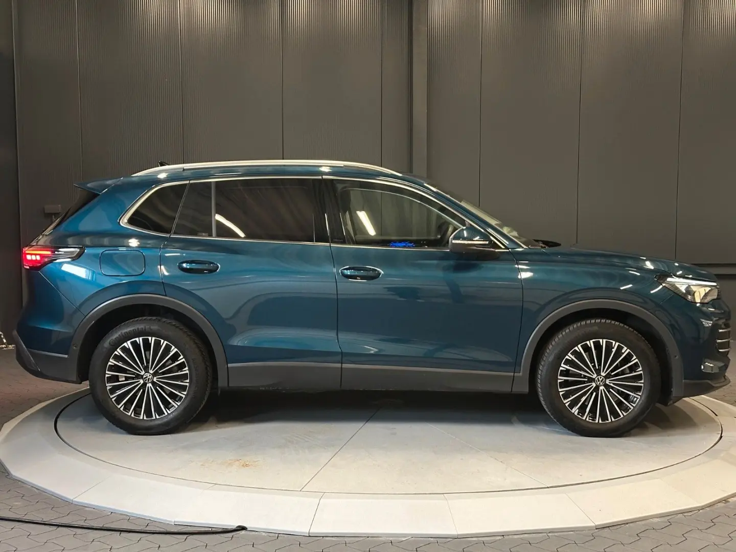 Tiguan 2.0 TDI DSG Elegance*AHK*IQ.Drive*Matrix*