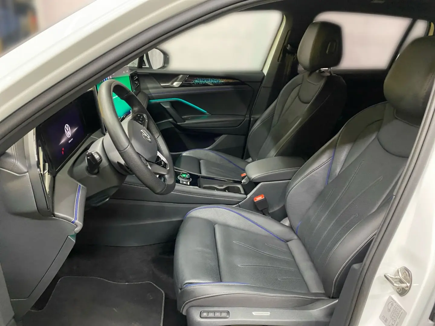Tiguan R-Line 2.0 TDI 4Motion DSG AHK schwenkbar