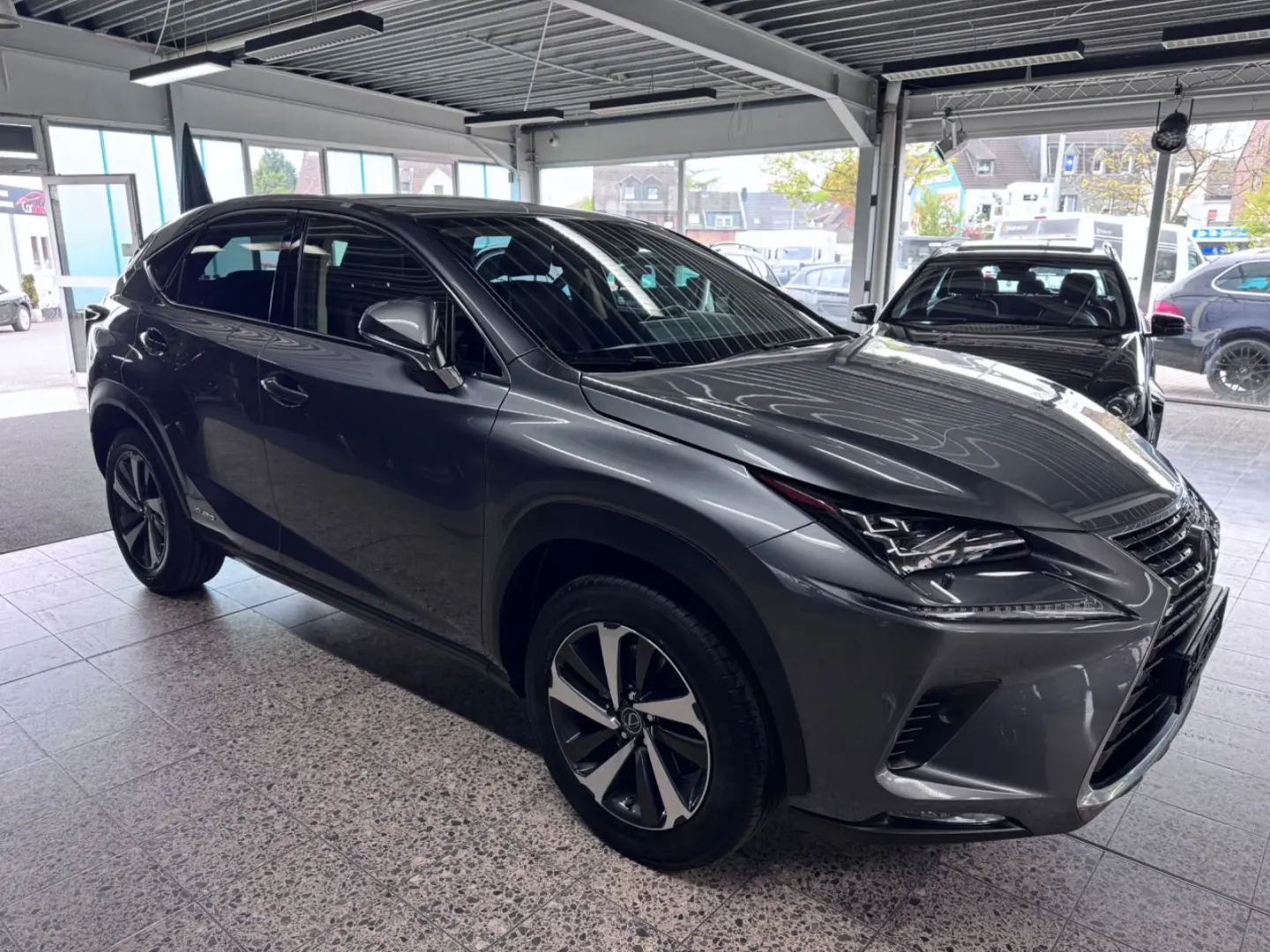 NX 300h (E-Four)*LUXURY-LINE*PANORAMA*360*AHK*