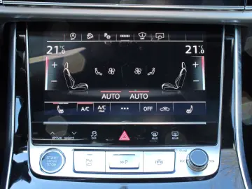 Q7 55TFSI qu S LINE BLACK PANO AHK HuD 360° LUFT