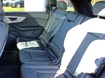 Q7 55TFSI qu S LINE BLACK PANO AHK HuD 360° LUFT