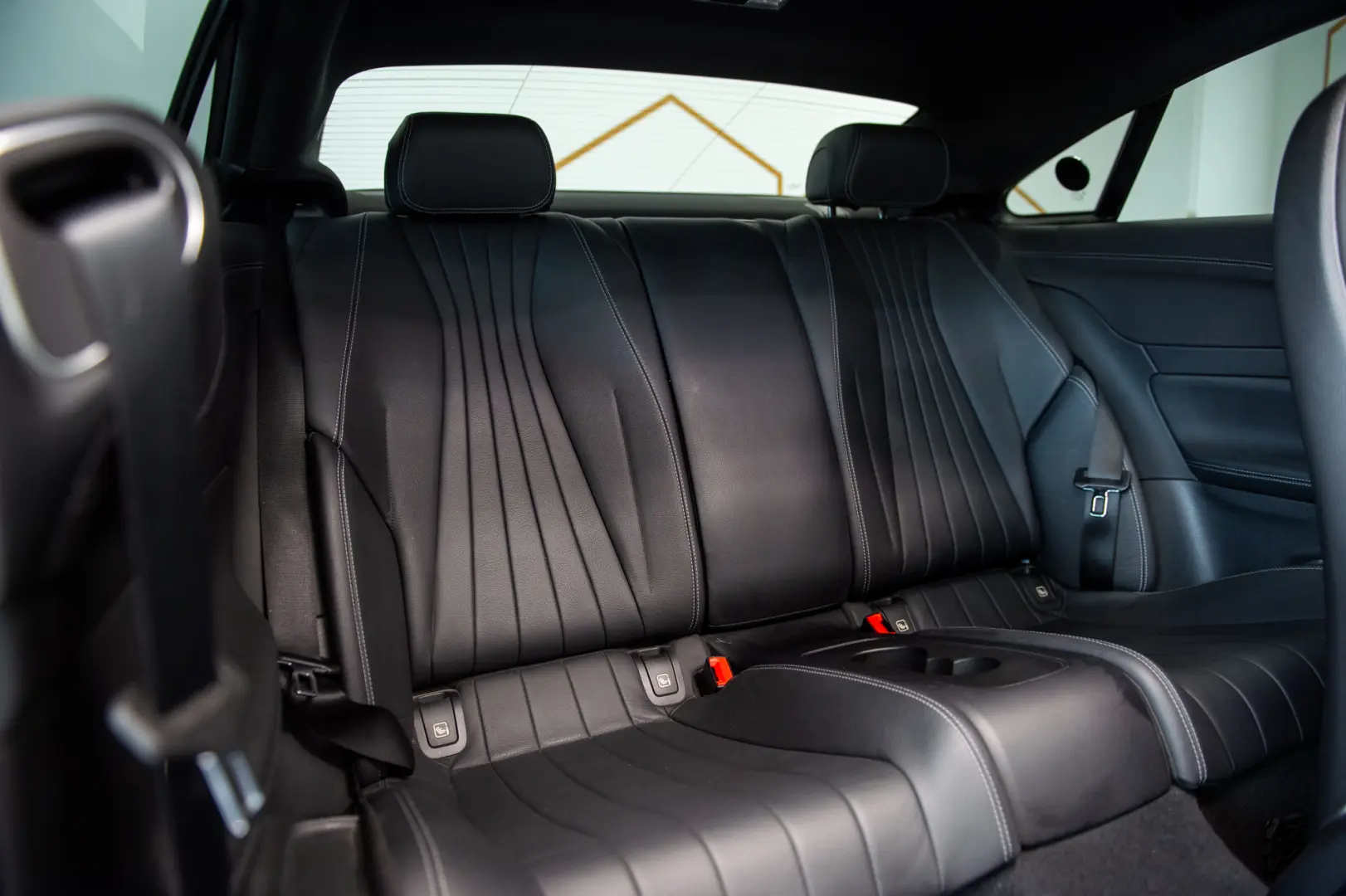 Mercedes-Benz Clasa E 350 Coupe Mild Hybrid 9G-TRONIC