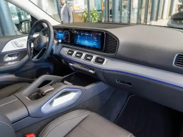 GLE 450 d 4M Burmester Pano KEYLESS 360° CarPla