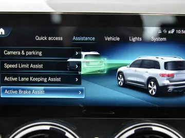 Mercedes-Benz GLB 180D Business Solution Essential AUT.