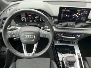 Q5 50 TFSI e QU S-TR S-LINE LED+NAVI+RFK+GRA+19