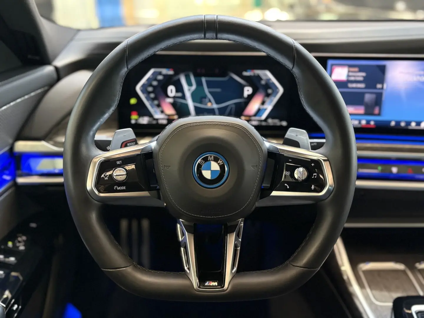 BMW 750 e xDrive M Sport Pro TV
