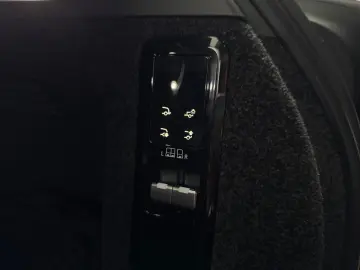 Range Rover HSE*in STOCK*ACC*Kühlbox*23