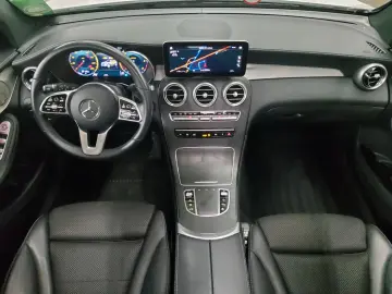 GLC 200 d 4Matic ACC AHK 4x4 Night Pano LED vc